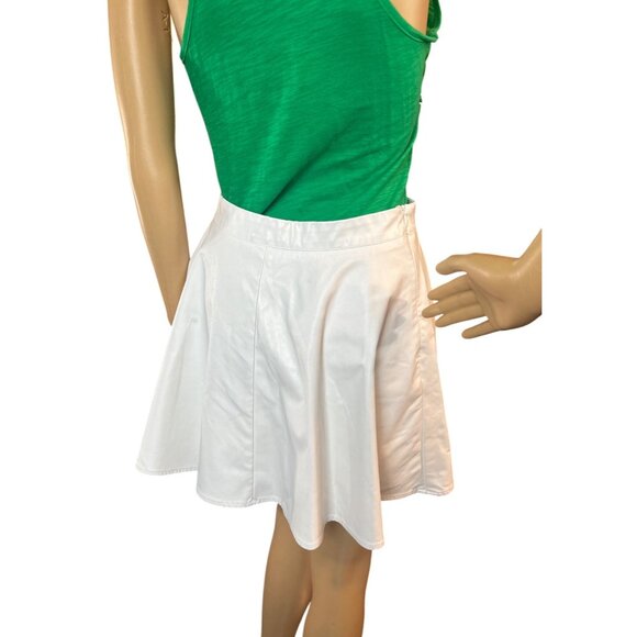 (6 for $25) Shein Faux Leather Skater Skirt in‎ White Size Small - Picture 4 of 5